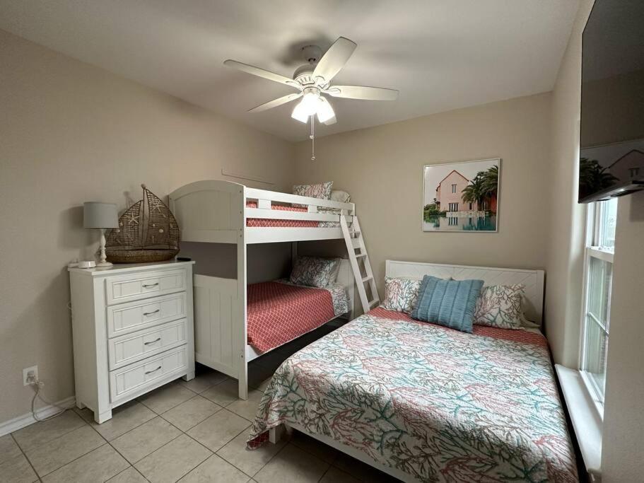 Barefoot Bungalow - Pet Friendly- 2 Bdrm Townhome كوربوس كريستي المظهر الخارجي الصورة